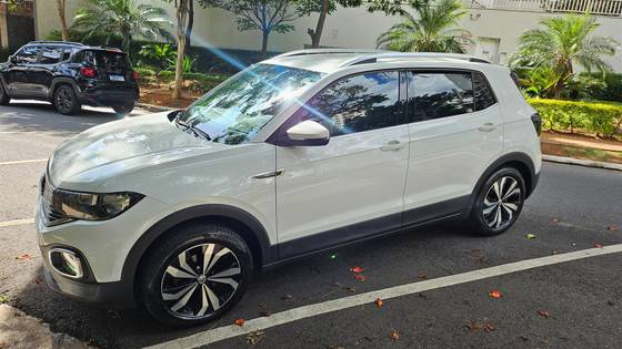 VOLKSWAGEN T-CROSS 1.4 250 TSI TOTAL FLEX HIGHLINE AUTOMÁTICO